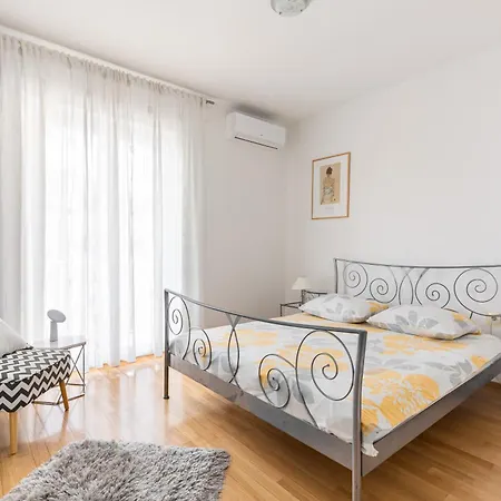 Place * 斯普利特